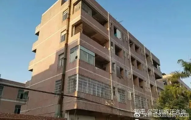 一看就会（在深圳买小产权房的现在怎么样了）买深圳小产权房到底靠不靠谱？有没有保障听听房产专家怎么说，深圳买小产权可靠吗，