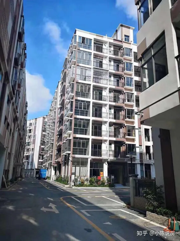 居然可以这样（深圳小产权房子有保障吗）很多人都会买深圳小产权房，很多人说不合法？，深圳买小产权房感受，