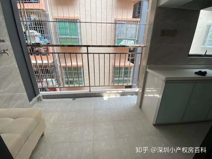 这都可以（深圳小产权自建房政策）深圳坂田8月热销小产权盘推荐，最后一个村委盖章+双地铁口，豪华两房仅598万，深圳小产权自建房能买吗，